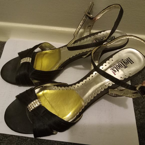 Low Heel Black Dress Sandals - Picture 5 of 6